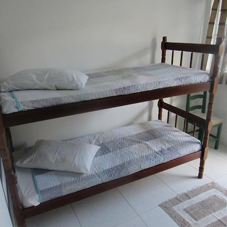 Hotel Pousada Girassol Matinhos Bagian luar foto