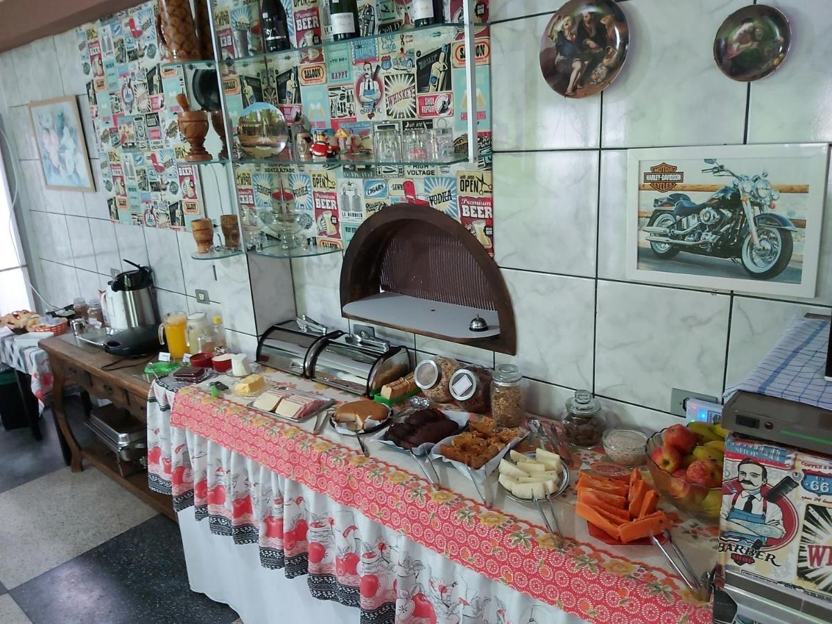 Hotel Pousada Girassol Matinhos Bagian luar foto