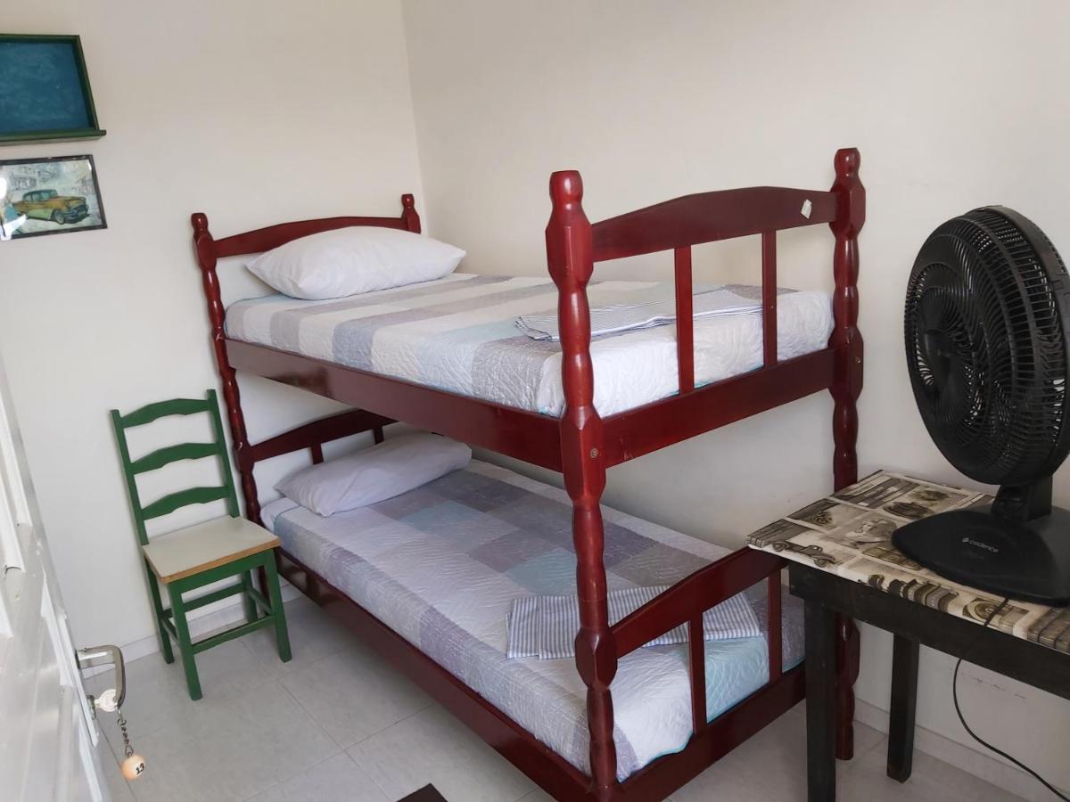 Hotel Pousada Girassol Matinhos Bagian luar foto