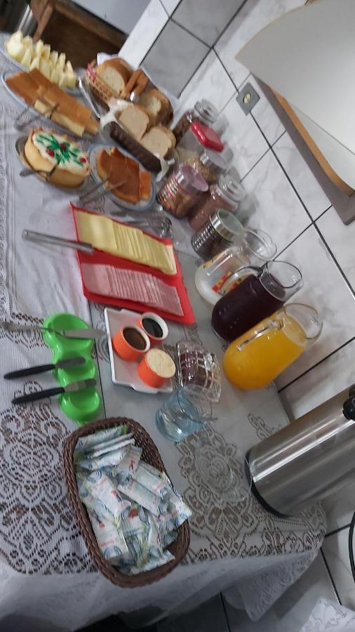 Hotel Pousada Girassol Matinhos Bagian luar foto