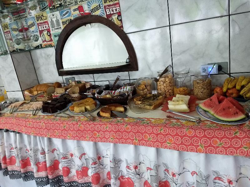 Hotel Pousada Girassol Matinhos Bagian luar foto